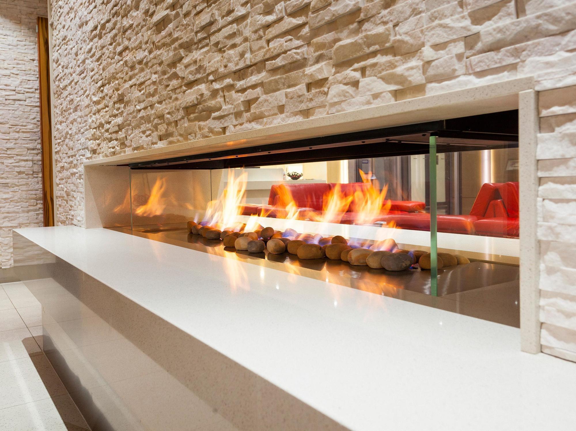 Mantra Charles Hotel Лонсестон Экстерьер фото