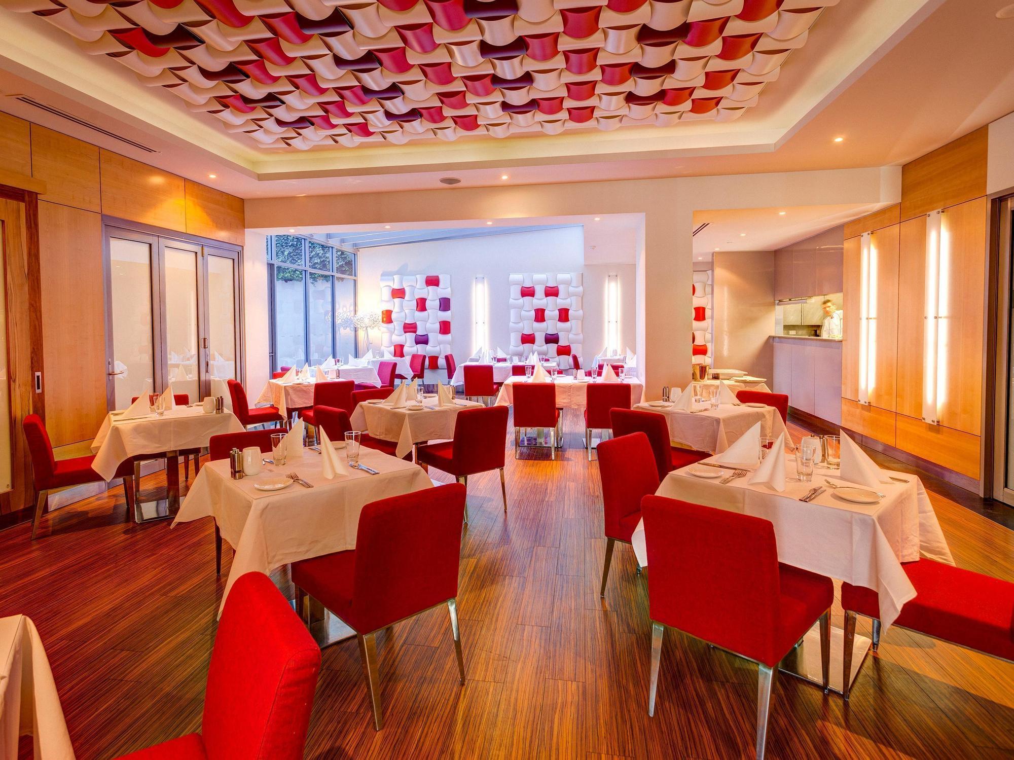 Mantra Charles Hotel Лонсестон Экстерьер фото