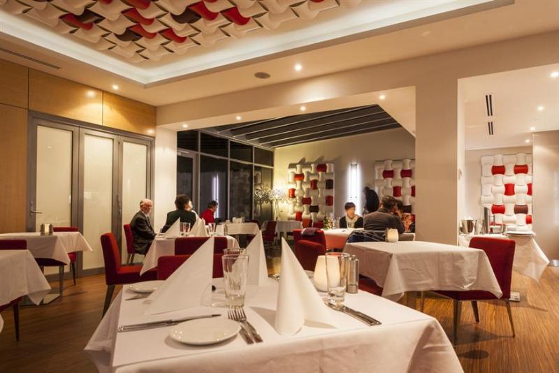 Mantra Charles Hotel Лонсестон Экстерьер фото